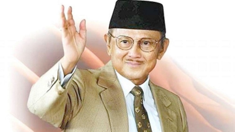 Biodata BJ Habibie Lengkap