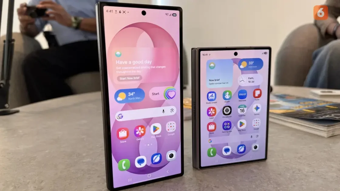 Pengiriman Panel HP Lipat Layar Lebar Naik 44 Persen