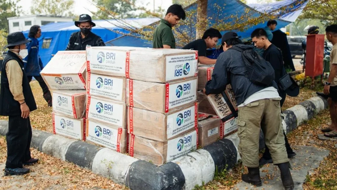 BRI Penyaluran 270 Mesin Pompa Air untuk Karhutla Kalbar