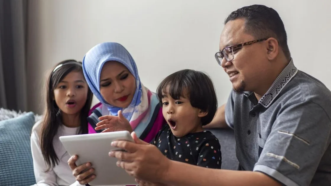 Orang Tua Minta Komdigi Kawal Terus Ruang Digital Anak