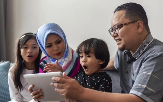 Orang Tua Minta Komdigi Kawal Terus Ruang Digital Anak
