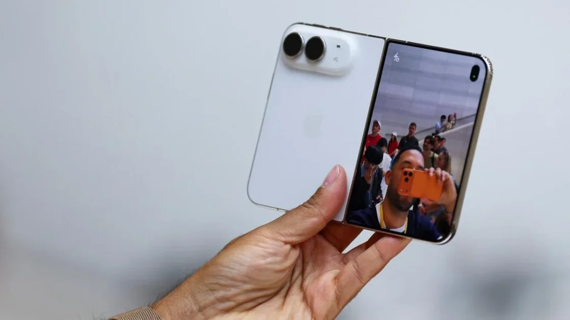 Bos Apple Pastikan iPhone Duo Tersedia di Apple Store