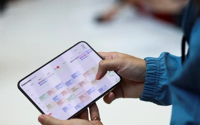 Layar iPhone Duo Dilaporkan Retak Saat Baru Dipesan