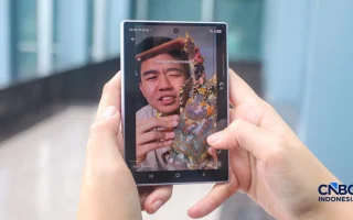 Adu HP Lipat Paspor iPhone Duo vs Samsung Galaxy Z Fold8